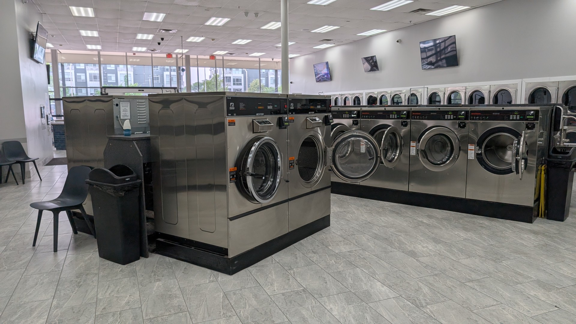 Commercial laundry service in Detroit MI