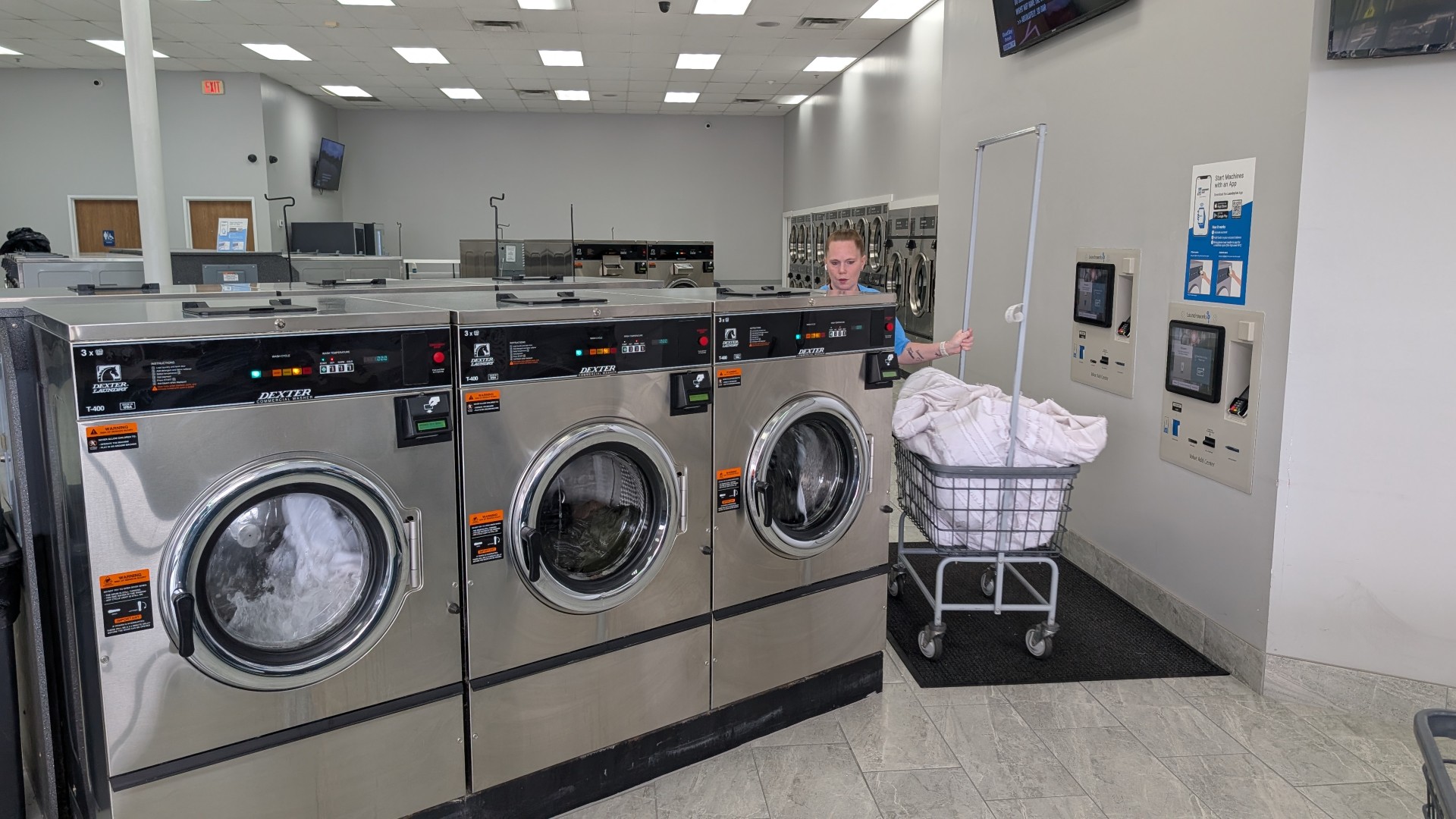 hotel hospitality vacation rental laundry service in Detroit MI