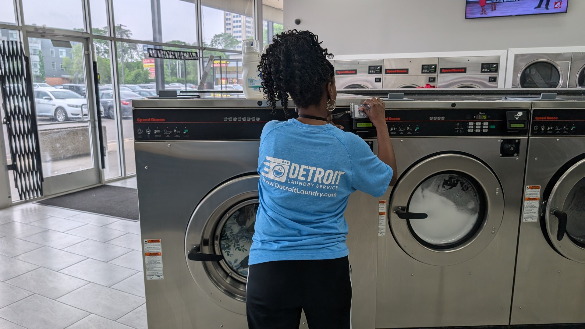 Lafayette Laundromat Detroit washers and dryers