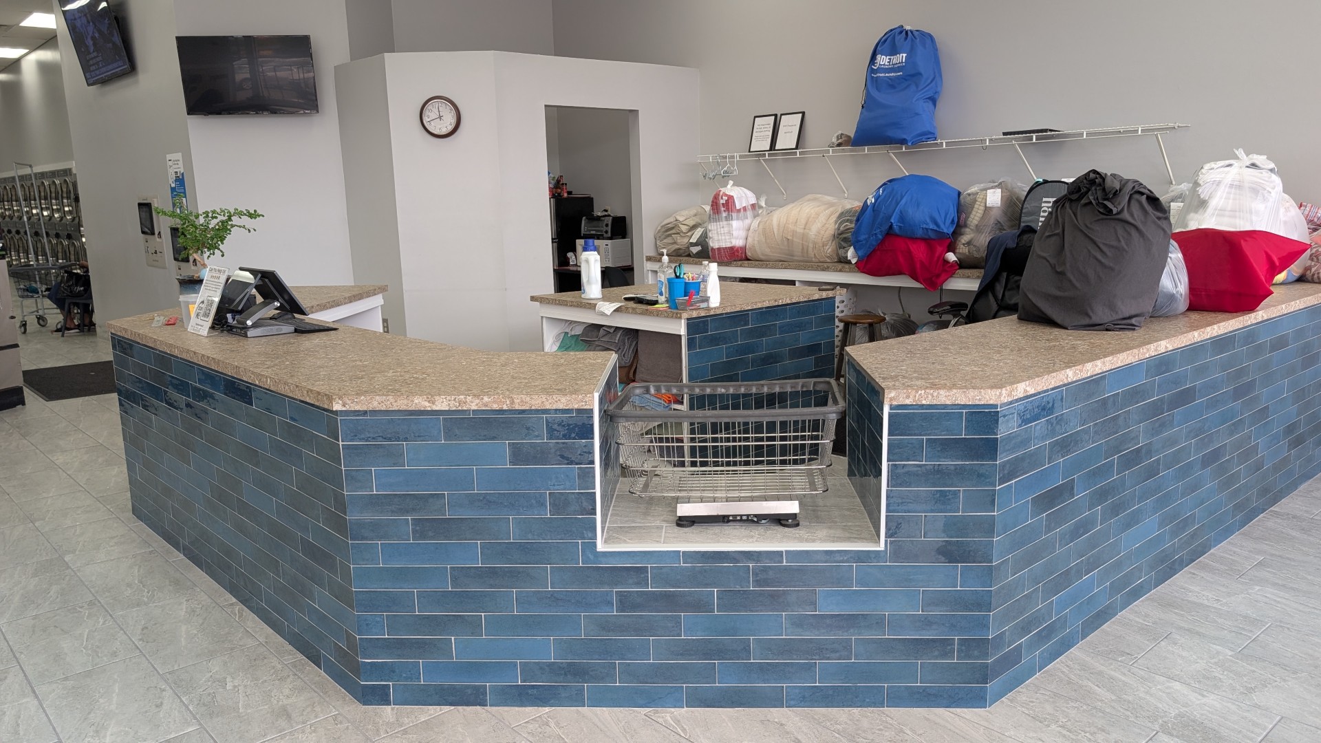 Lafayette Laundromat dryers in Detroit MI